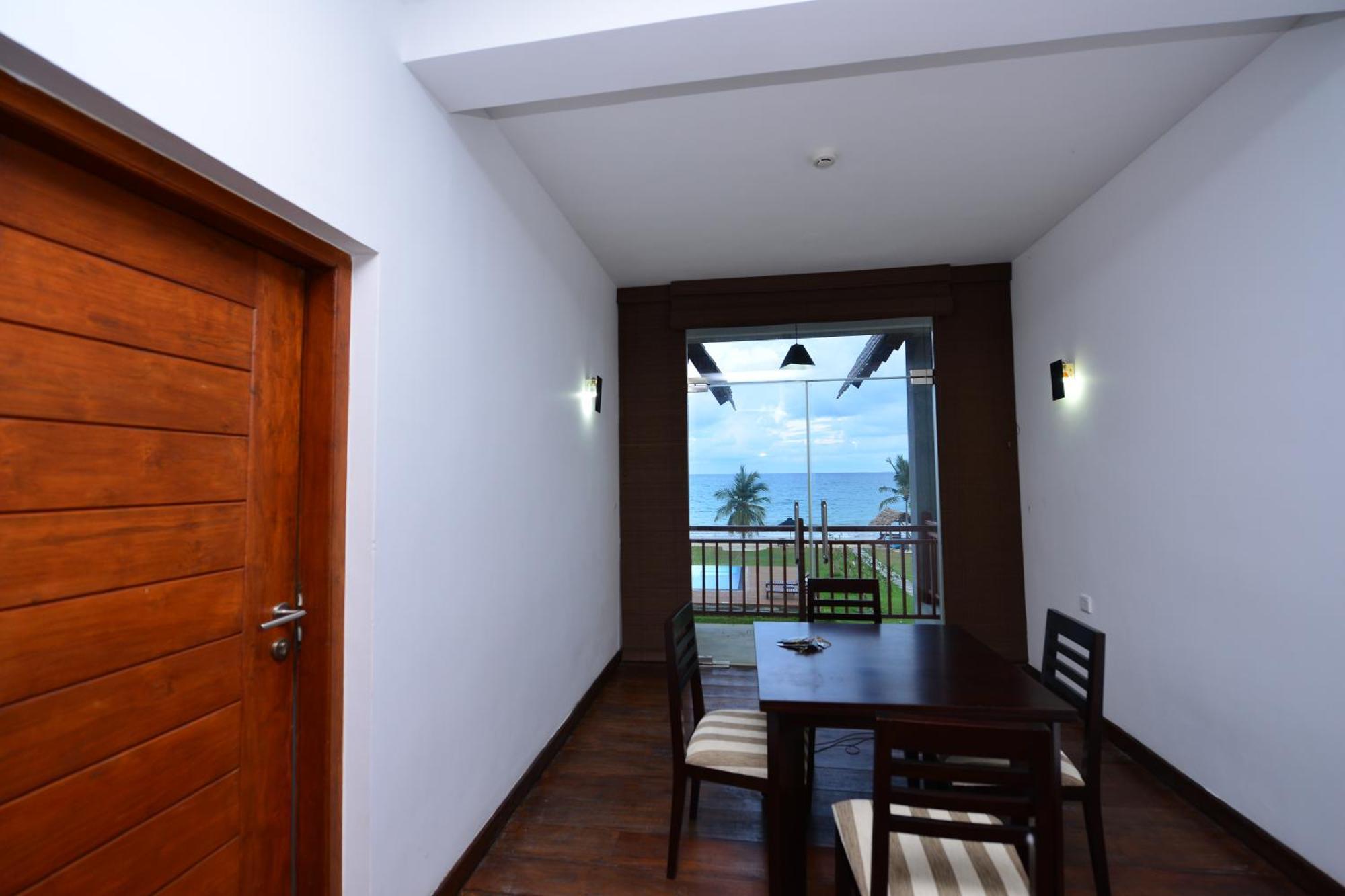 Hotel Laya Waves Passikudah Pokoj fotografie