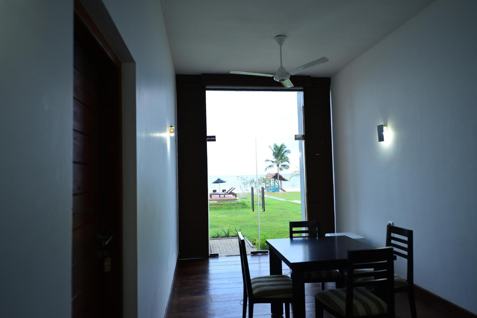 Hotel Laya Waves Passikudah Pokoj fotografie