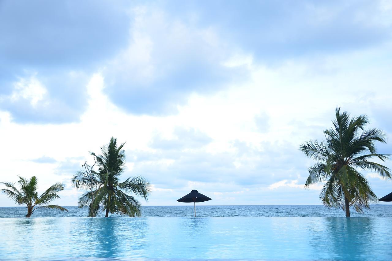 Hotel Laya Waves Passikudah Exteriér fotografie