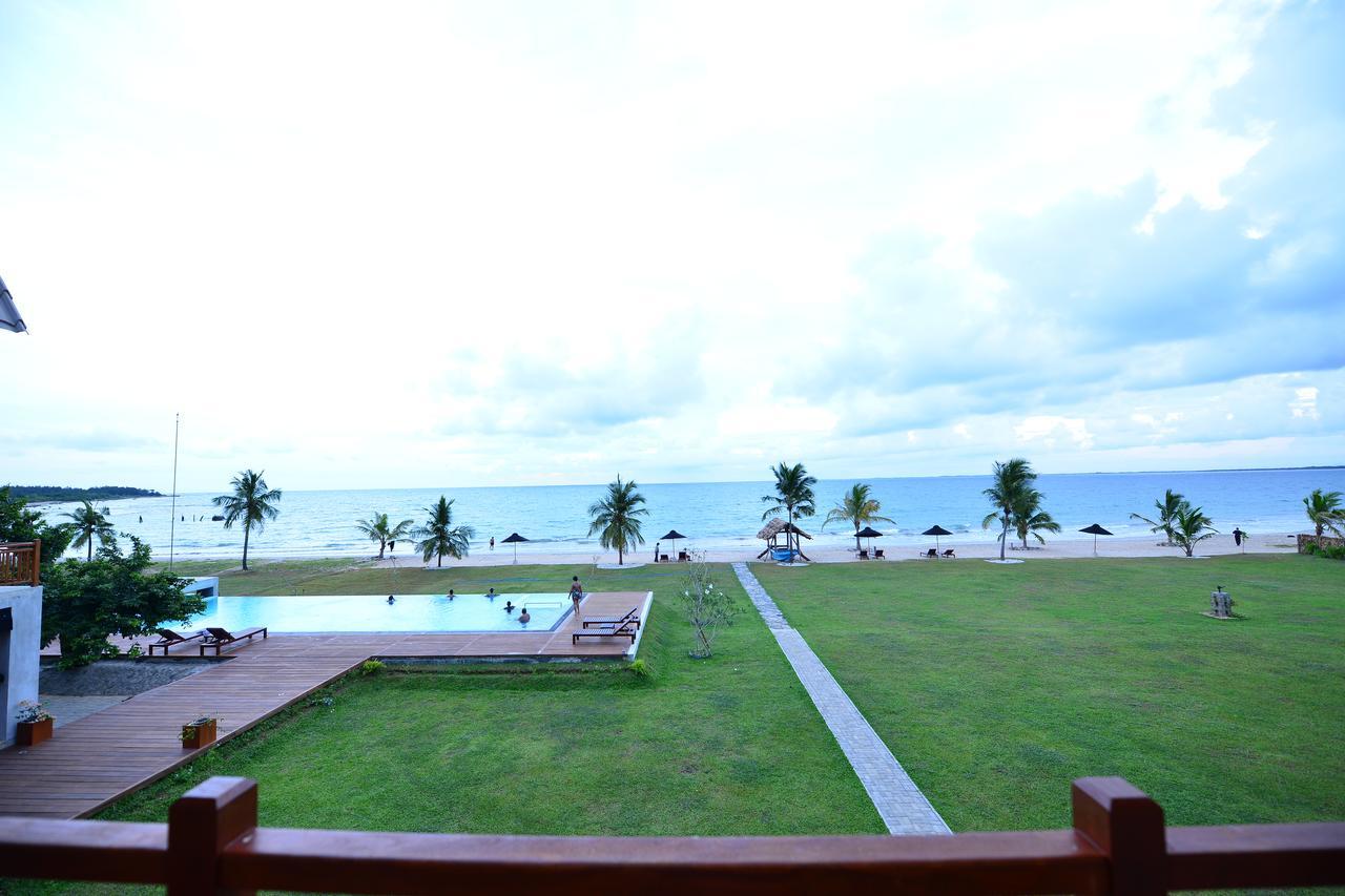 Hotel Laya Waves Passikudah Exteriér fotografie