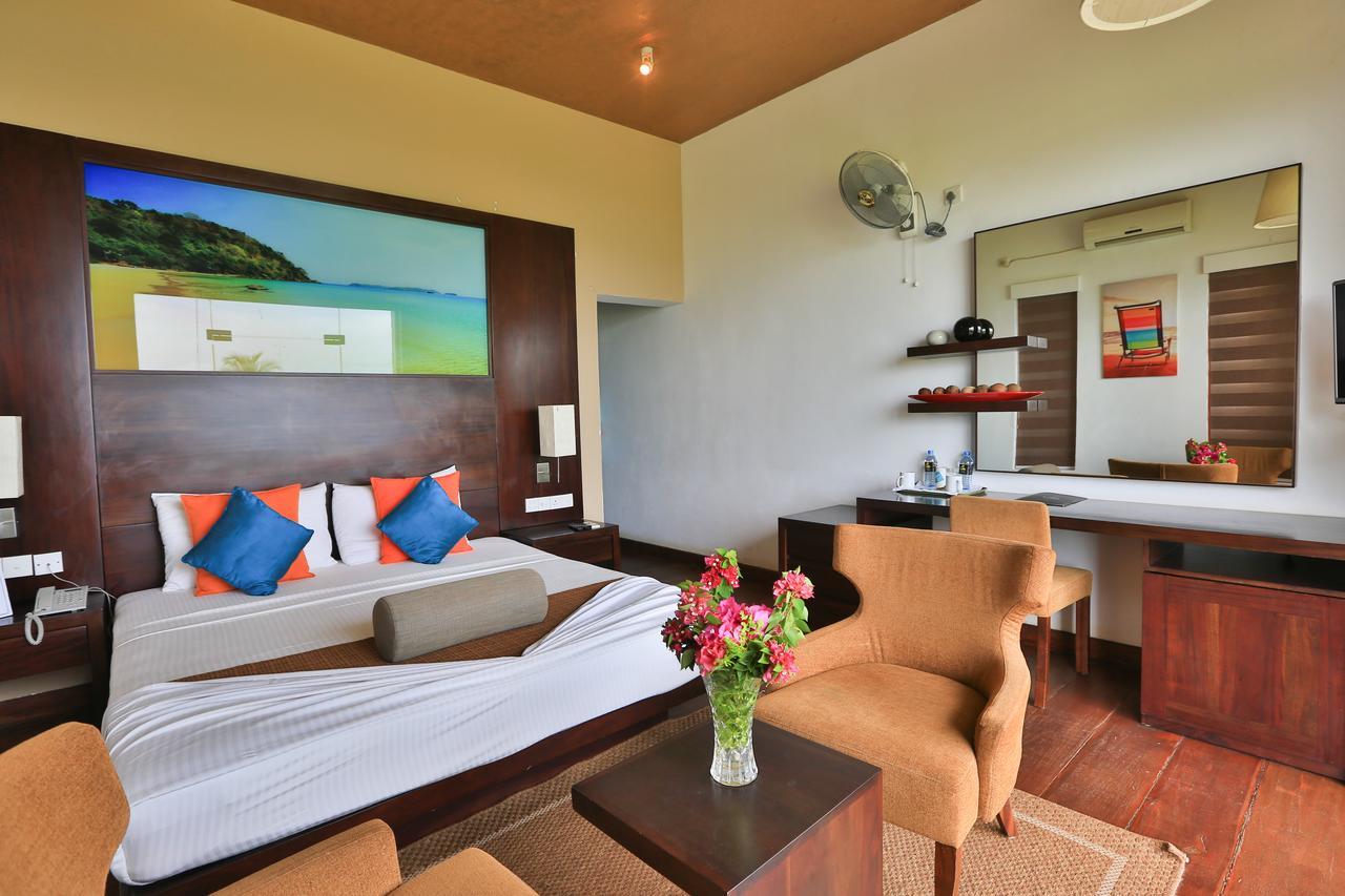 Hotel Laya Waves Passikudah Exteriér fotografie