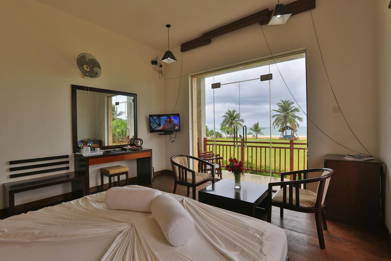 Hotel Laya Waves Passikudah Exteriér fotografie
